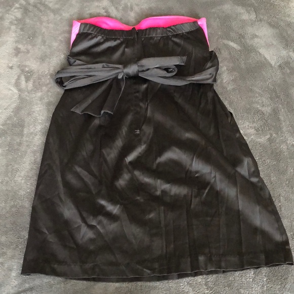 Black and pink strapless dress - Picture 3 of 4